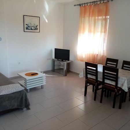 Apartmani Cesar Rtina Kültér fotó