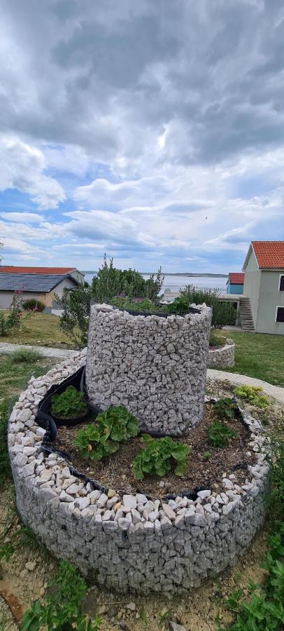 Apartmani Cesar Rtina Kültér fotó