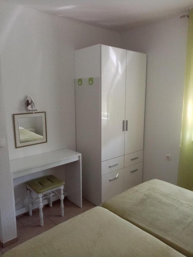 Apartmani Cesar Rtina Kültér fotó