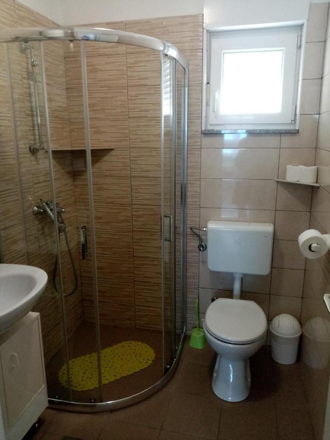 Apartmani Cesar Rtina Kültér fotó