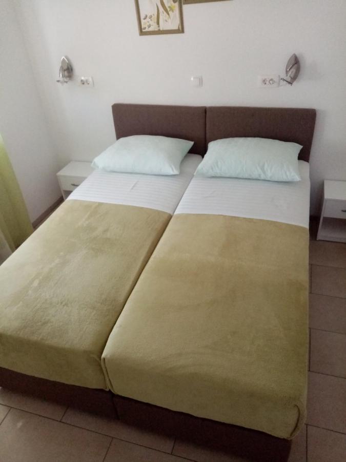 Apartmani Cesar Rtina Kültér fotó
