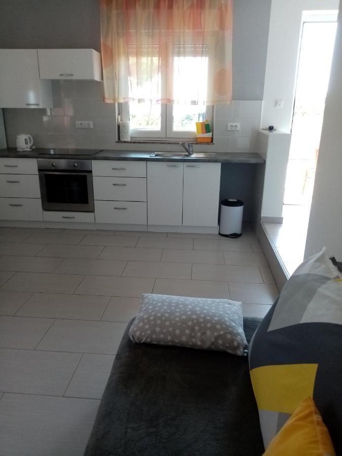 Apartmani Cesar Rtina Kültér fotó