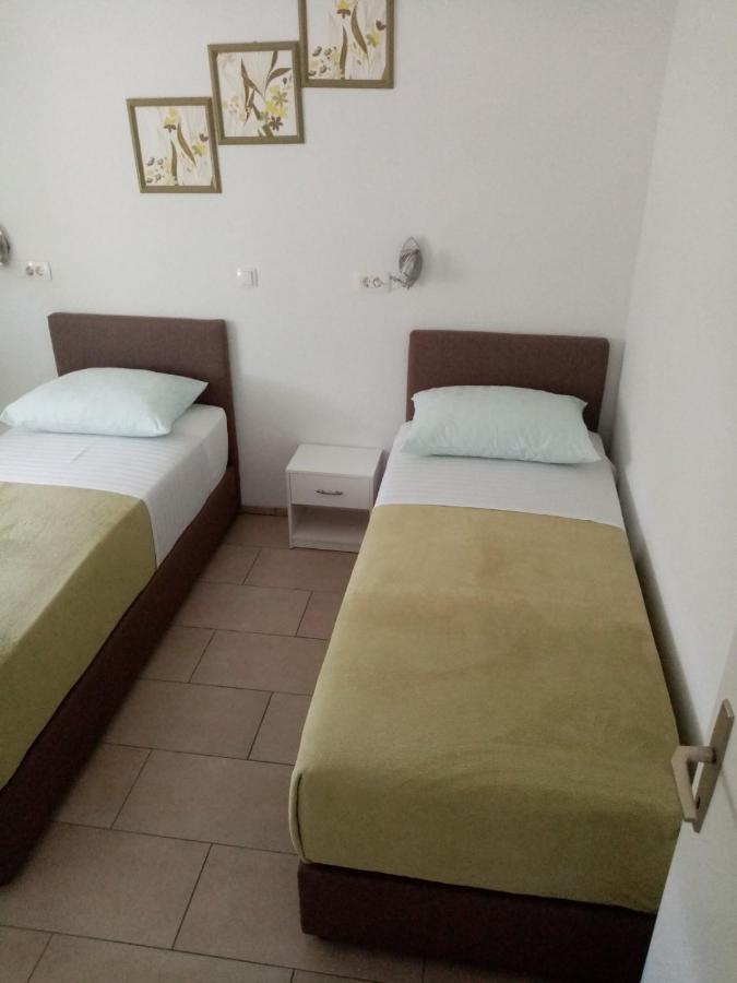 Apartmani Cesar Rtina Kültér fotó
